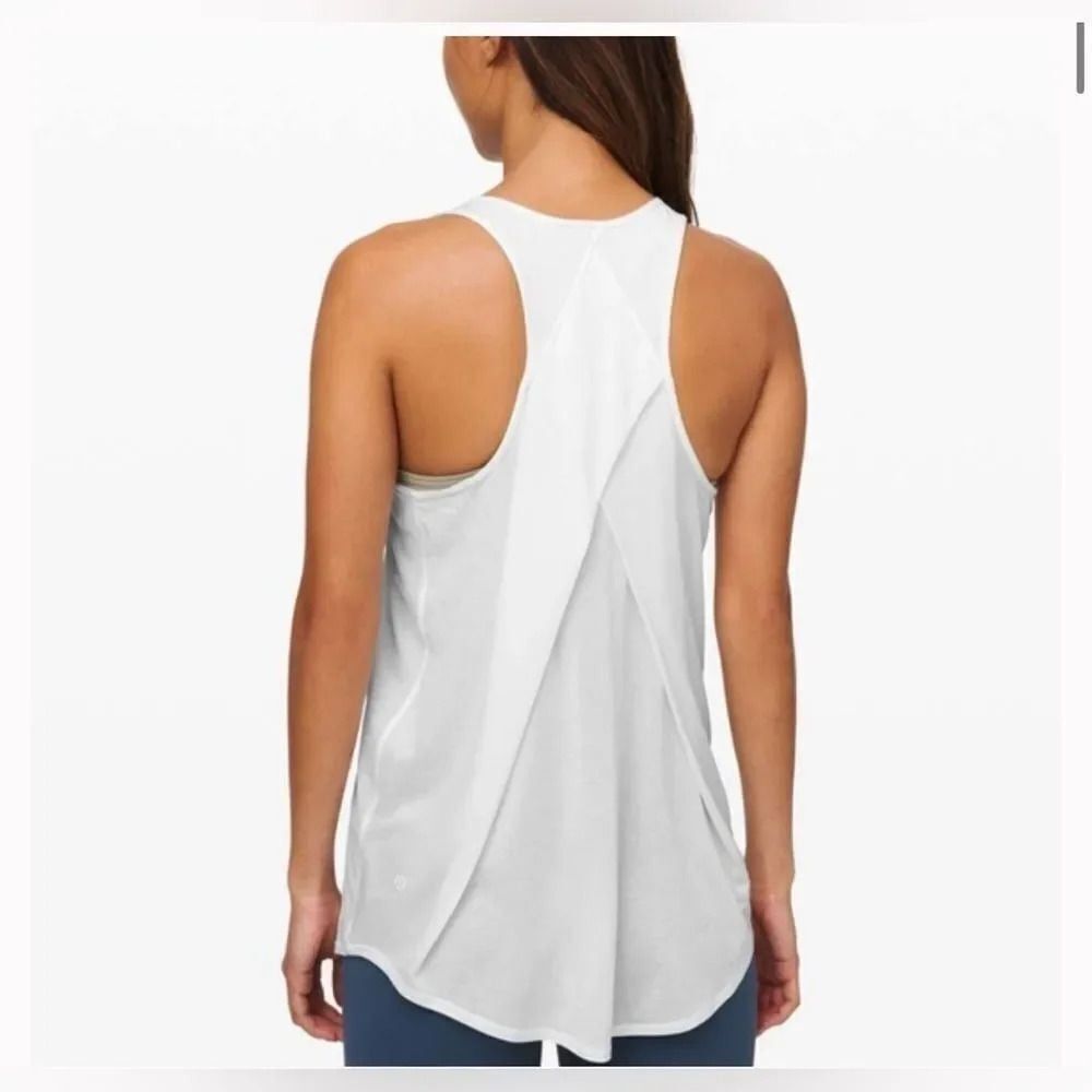 NWOT Lululemon Essential Tank Pleated Sz 4 Jersey In White